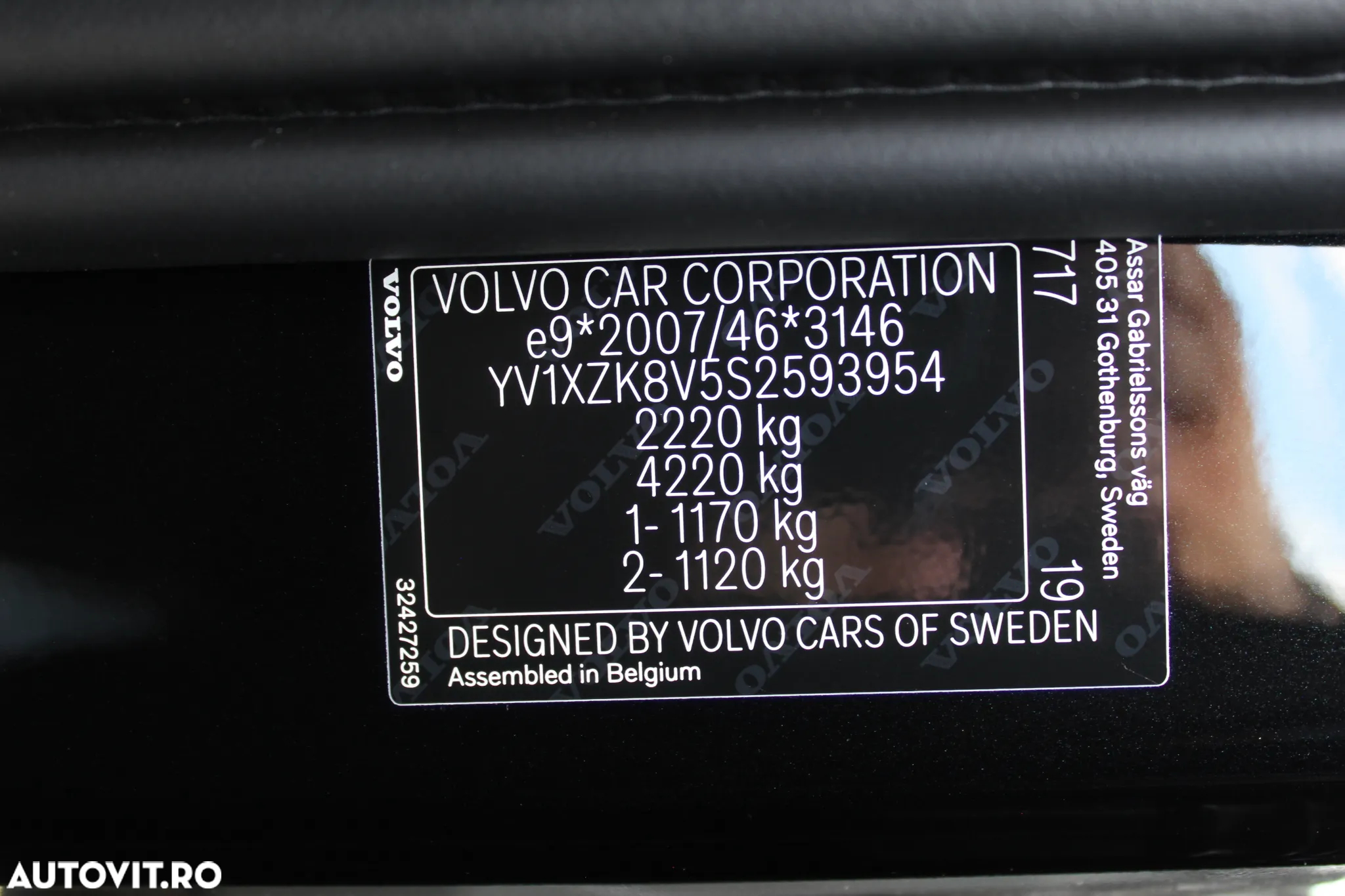 Volvo XC 40 B3 AT FWD MHEV Plus Dark - 39