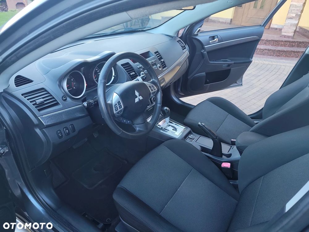 Mitsubishi Lancer 1.8 CVT Intense - 6