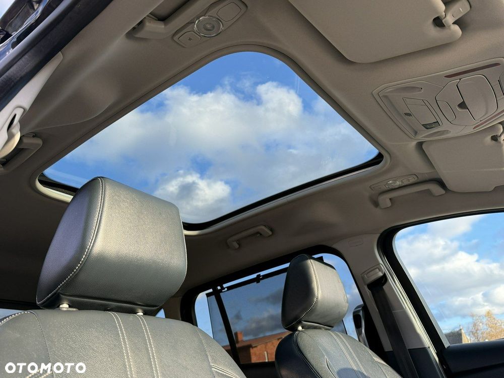 Ford Grand C-MAX - 32