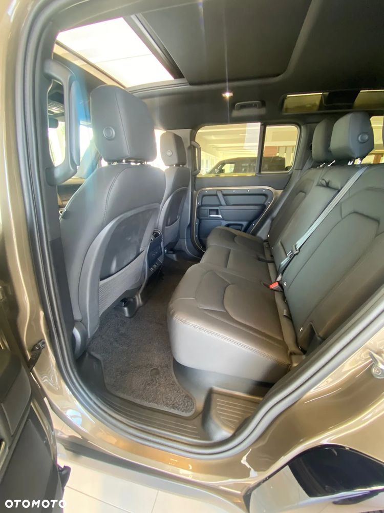 Land Rover Defender 3.0 D250 mHEV X-Dynamic SE - 7