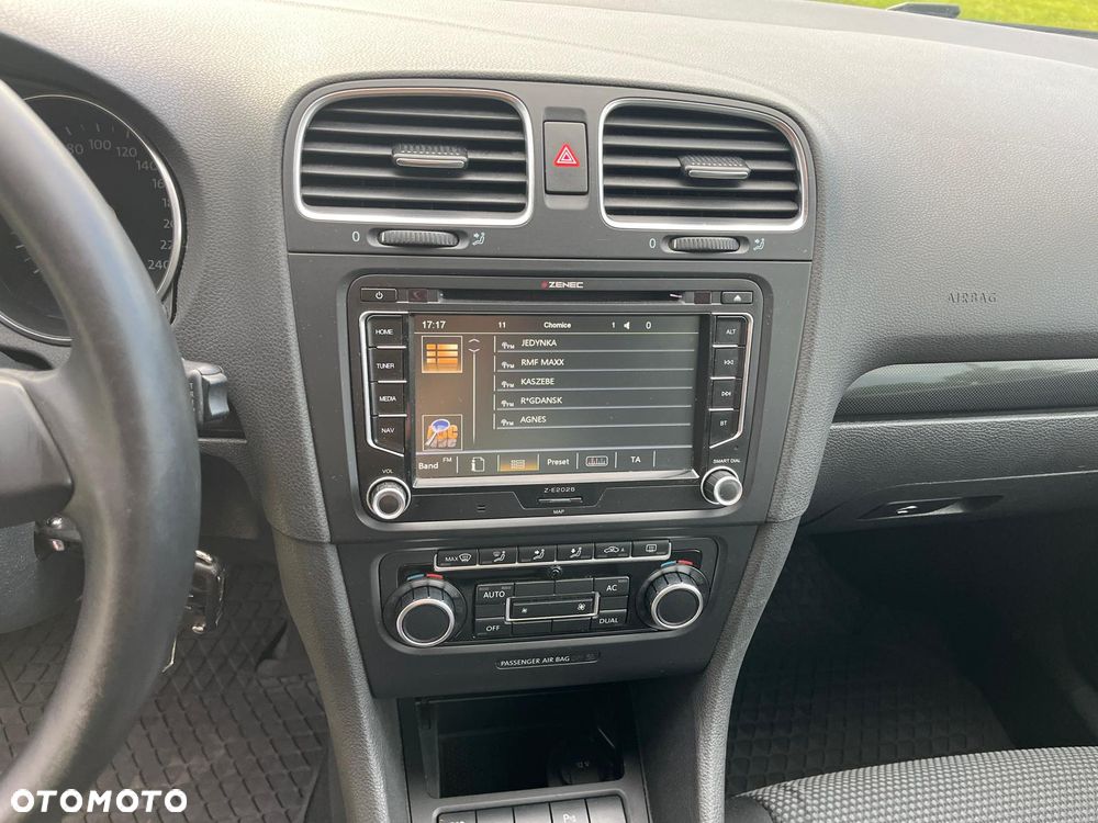 Volkswagen Golf - 8
