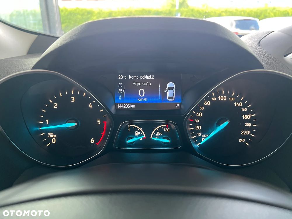 Ford Kuga 2.0 TDCi FWD Titanium - 23