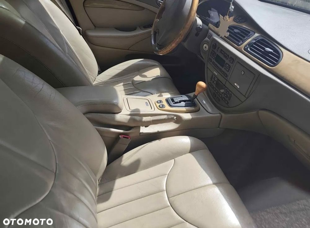 Jaguar S-Type - 5