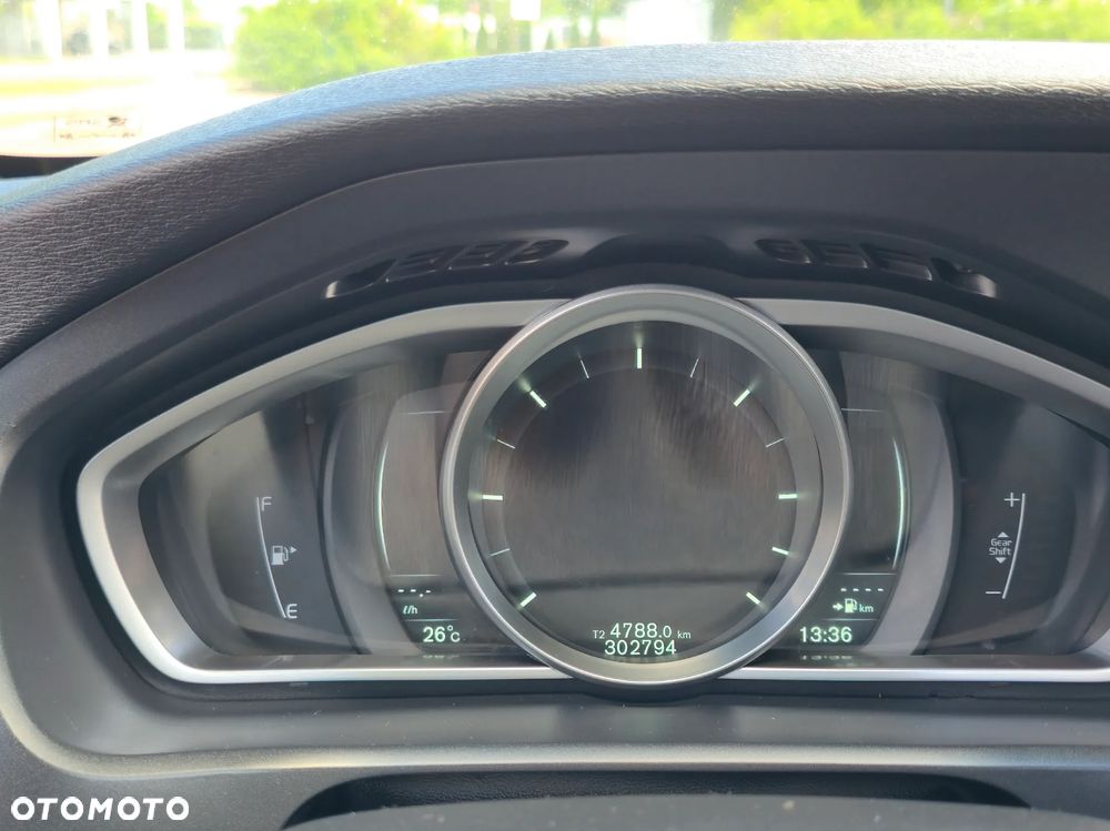 Volvo V40 D4 Drive-E R-Design Kinetic - 22