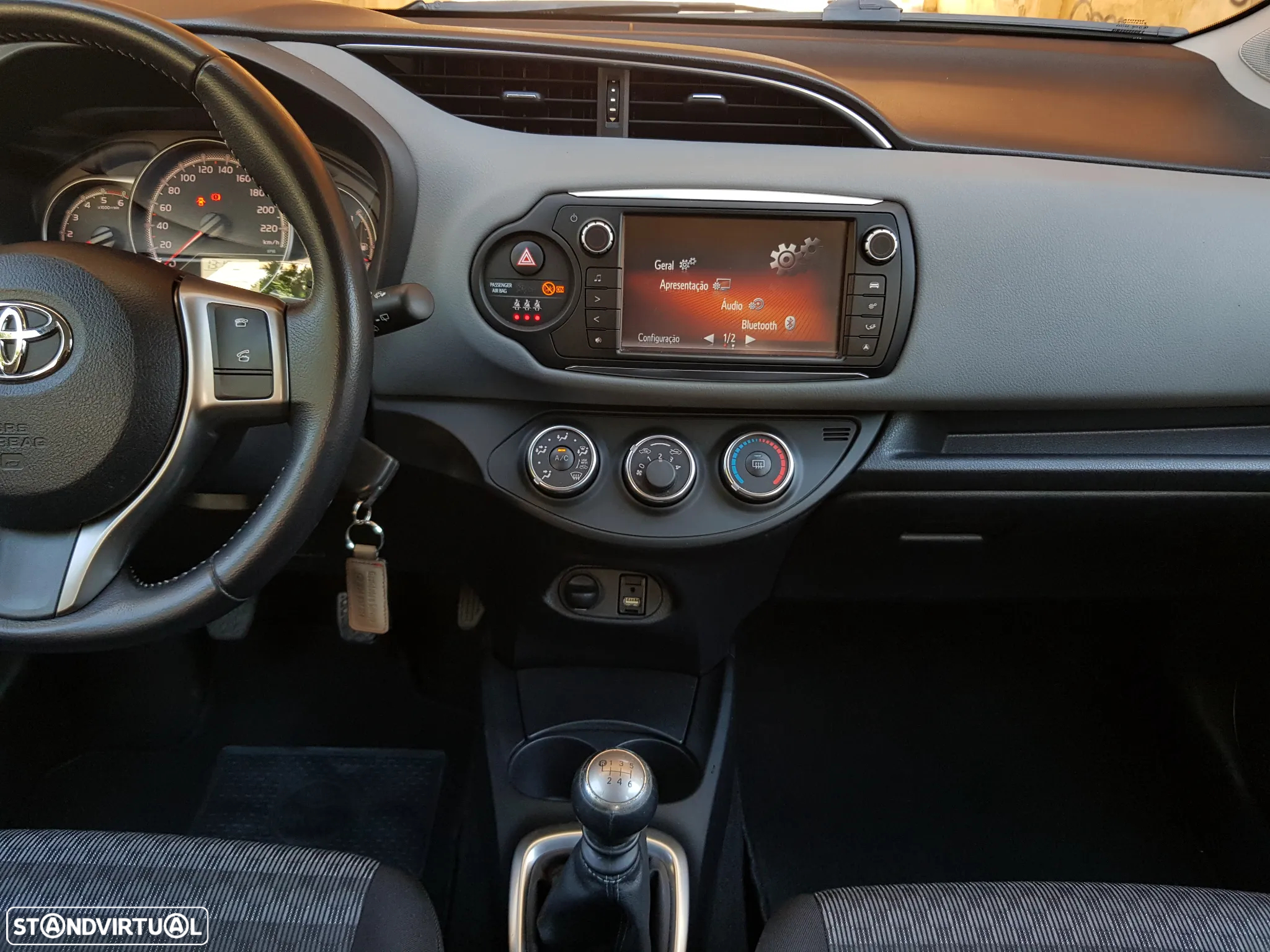 Toyota Yaris 1.4 D-4D Comfort+P.Style - 42