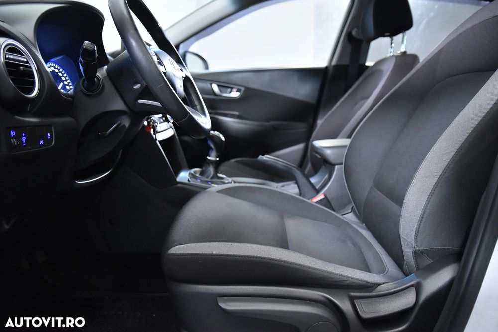 Hyundai KONA - 23