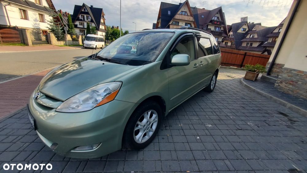 Toyota Sienna 3.3 LE AWD - 13