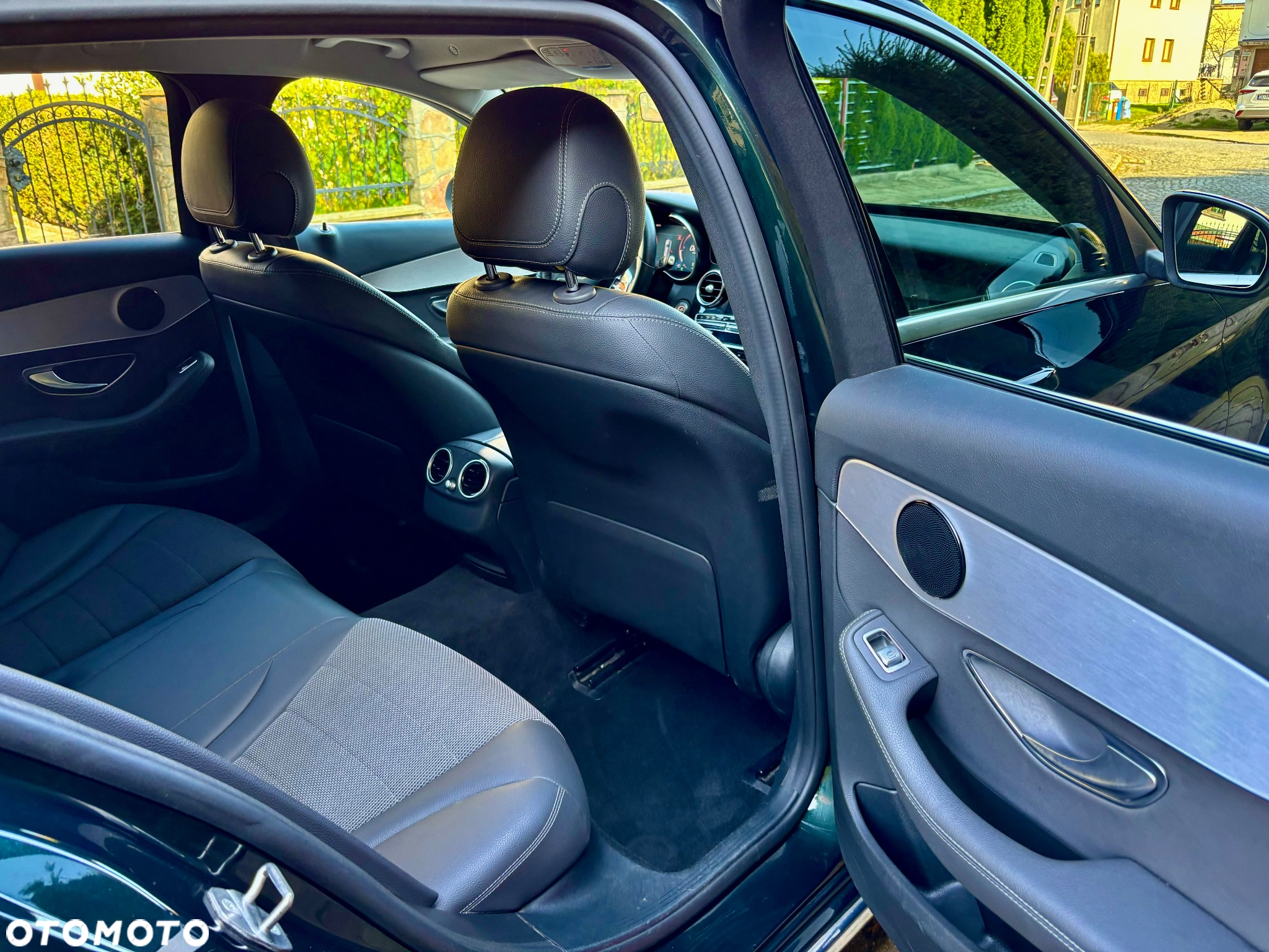Mercedes-Benz Klasa C 220 d 4MATIC 9G-TRONIC - 24