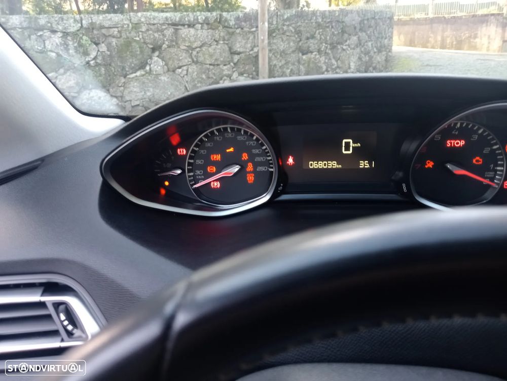 Peugeot 308 SW 1.2 PureTech Allure Pack - 18