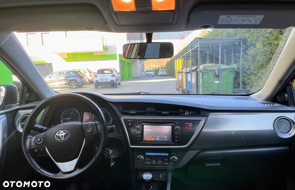 Toyota Auris 1.4 D-4D Travel - 11