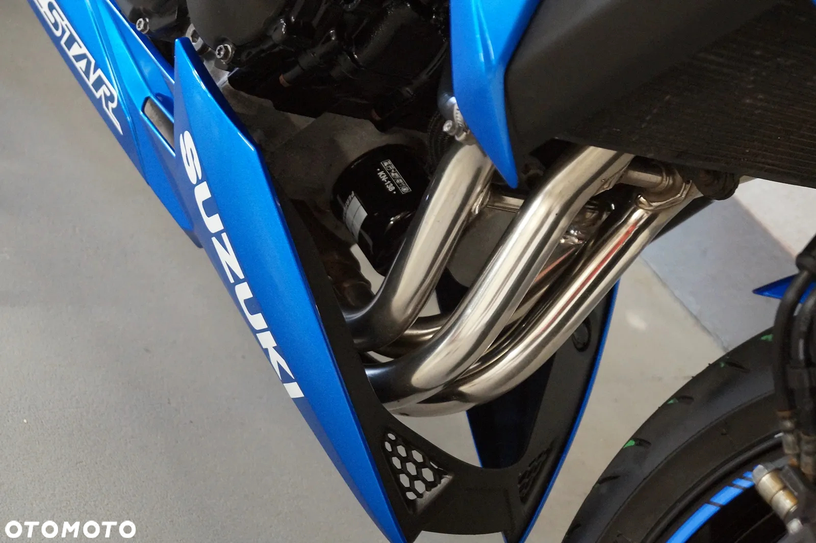 Suzuki GSX - 13