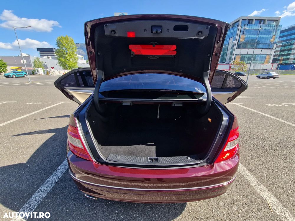 Mercedes-Benz C - 31