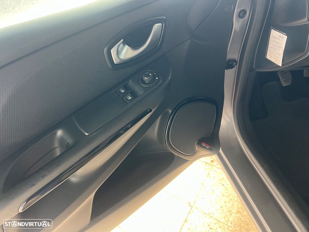 Renault Clio dCi 90 Dynamique - 6