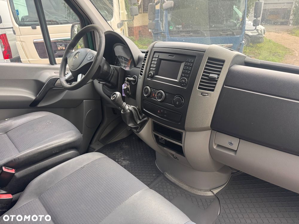 Mercedes-Benz SPRINTER - 12