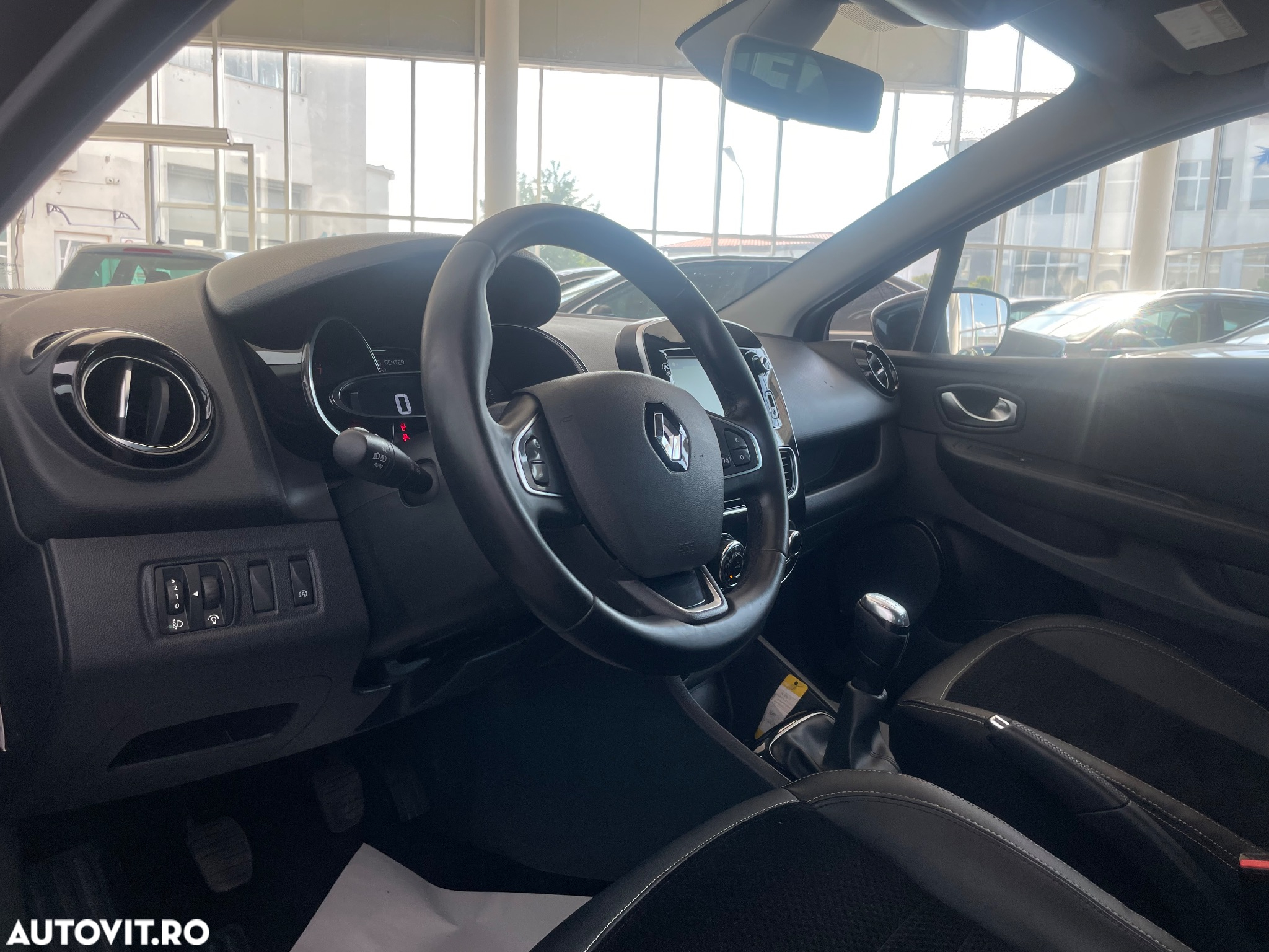 Renault Clio (Energy) TCe 90 Start & Stop INTENS - 20