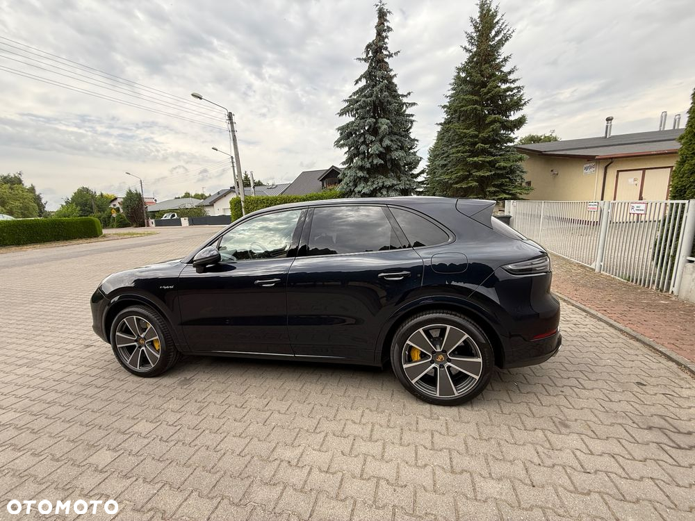 Porsche Cayenne Coupe Turbo S E-Hybrid - 2