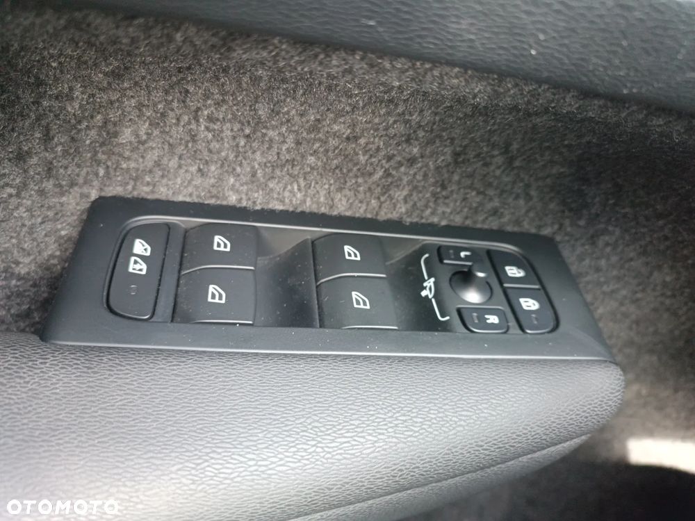 Volvo XC 40 T2 Core - 23