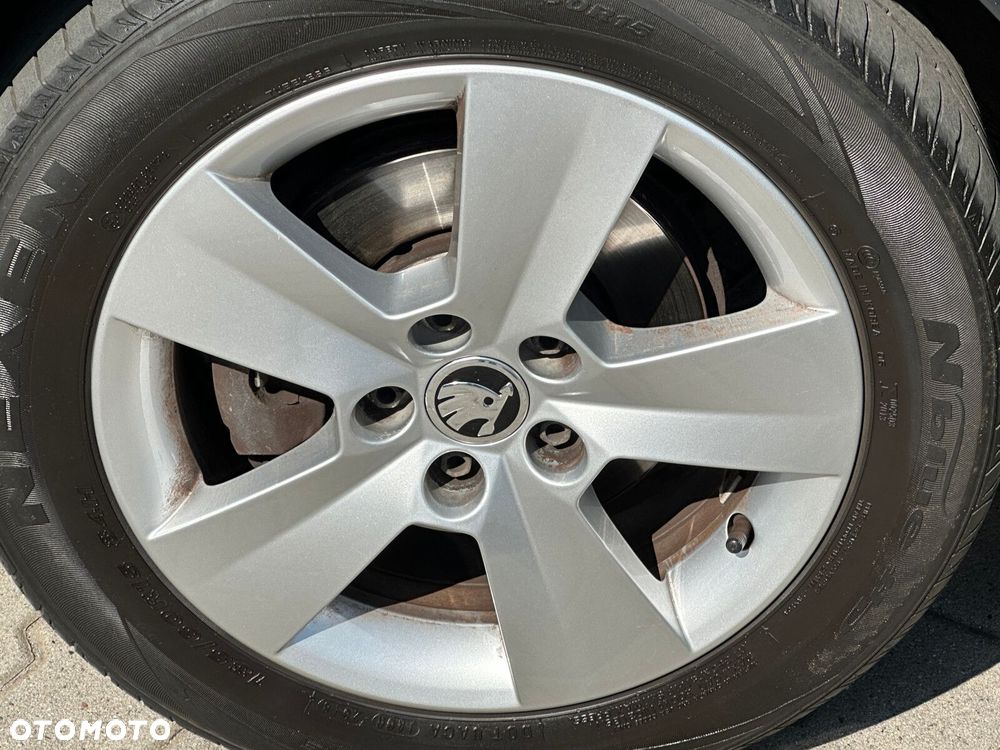Skoda RAPID Spb 1.0 TSI Ambition - 12