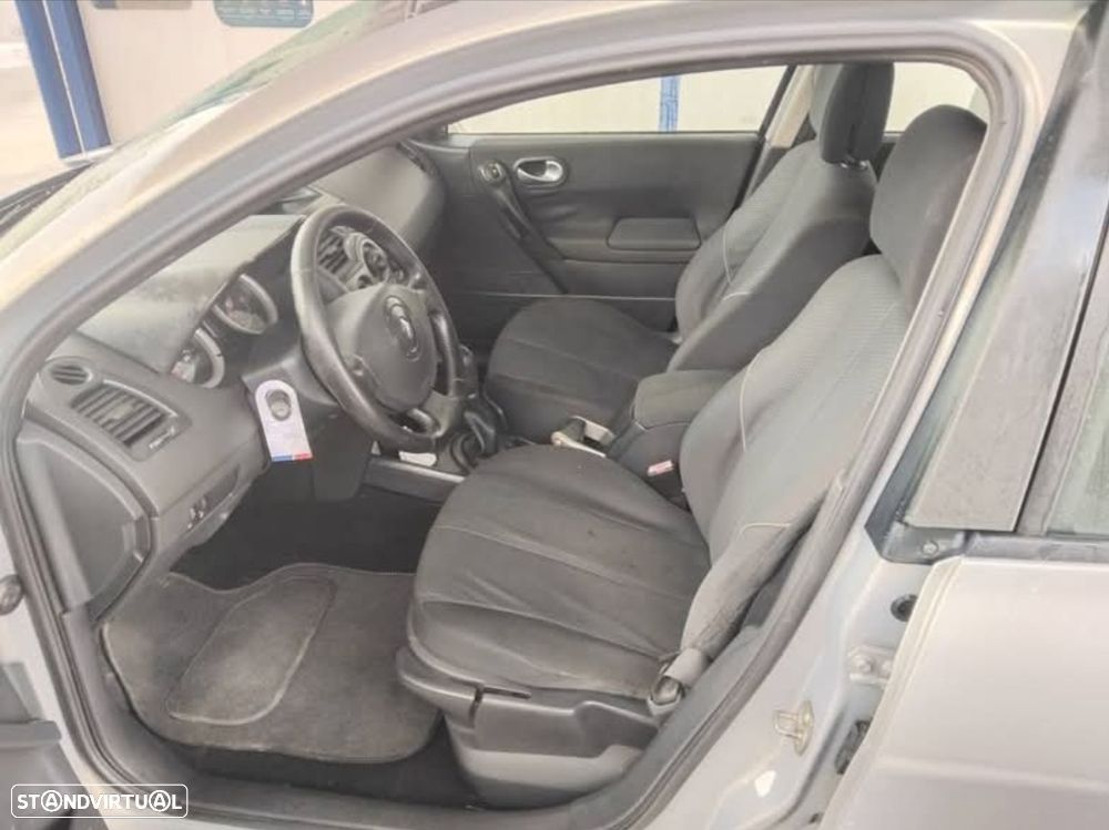 Renault Mégane Break 1.5 dCi C Dynamique — fotografia 12