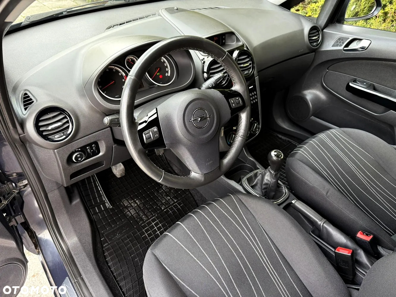 Opel Corsa - 24