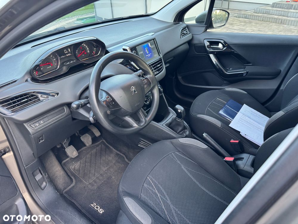 Peugeot 208 82 PureTech Style - 11