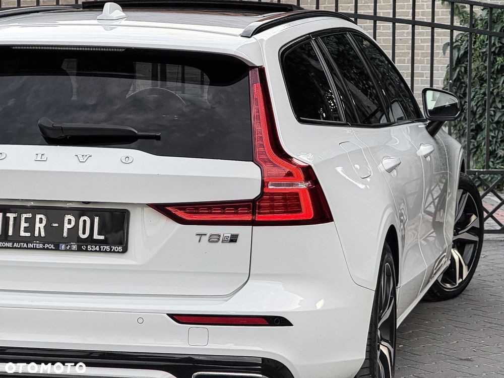 Volvo V60 T8 AWD Plug-In Hybrid R-Design - 12