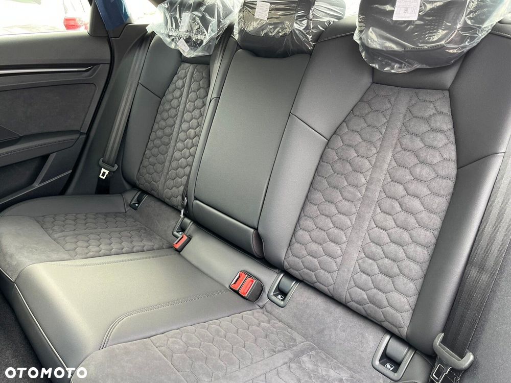 Audi RS3 Limousine - 15