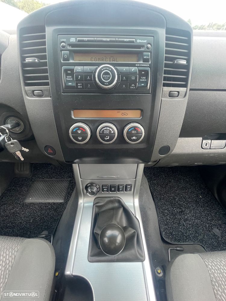 Nissan Navara 2.5 dCi CD LE 4WD - 9