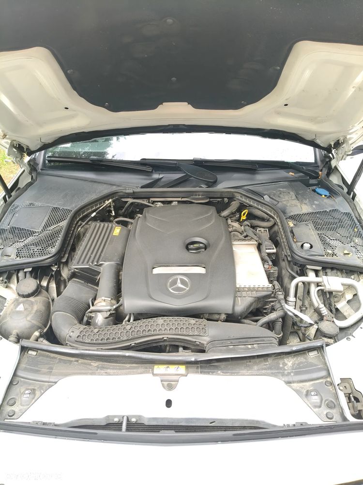 Mercedes-Benz Klasa C 200 4-Matic 9G-TRONIC - 11