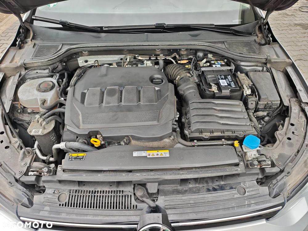 Volkswagen Golf - 16