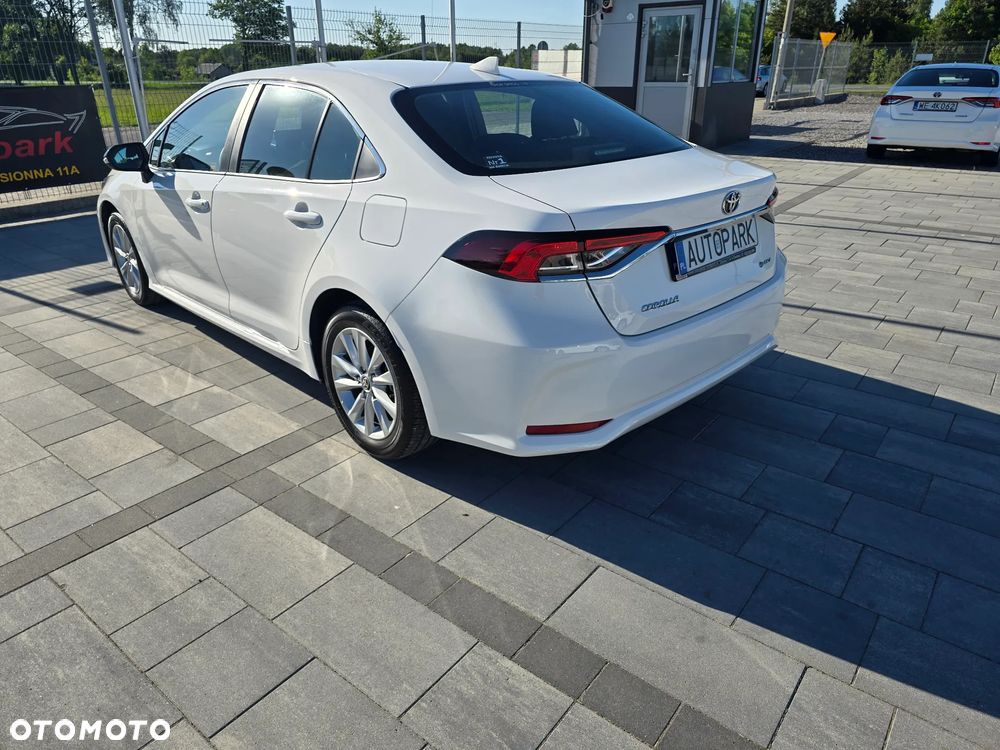 Toyota Corolla 1.8 Hybrid Comfort - 12
