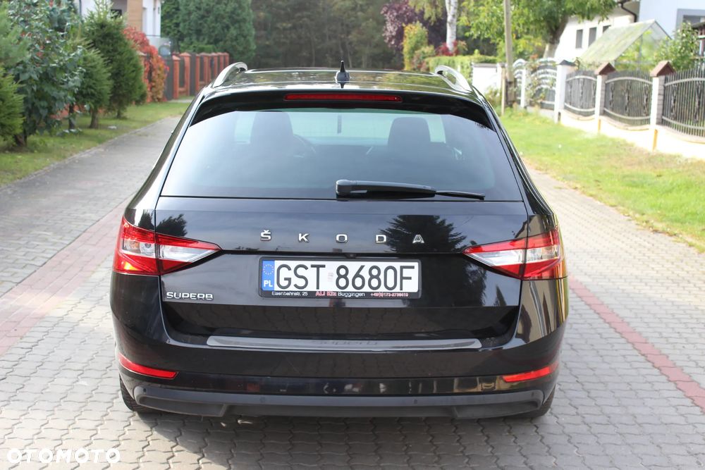 Skoda Superb 2.0 TDI DSG Premium Edition - 6