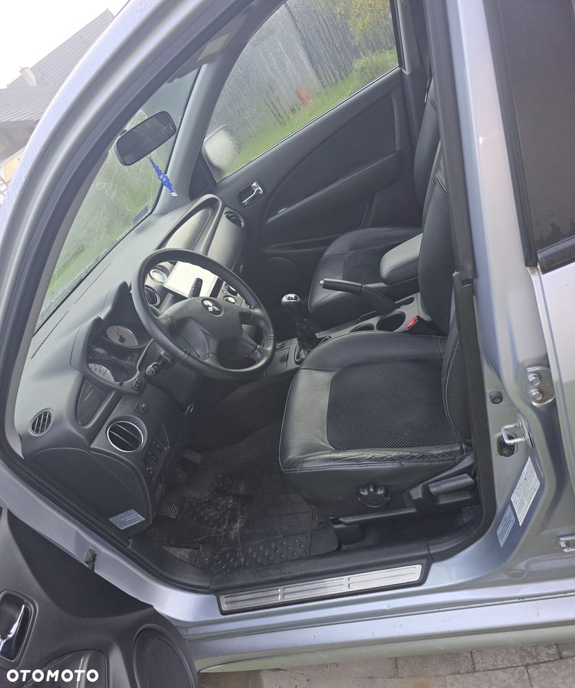 Mitsubishi Outlander 2.0 Turbo - 7