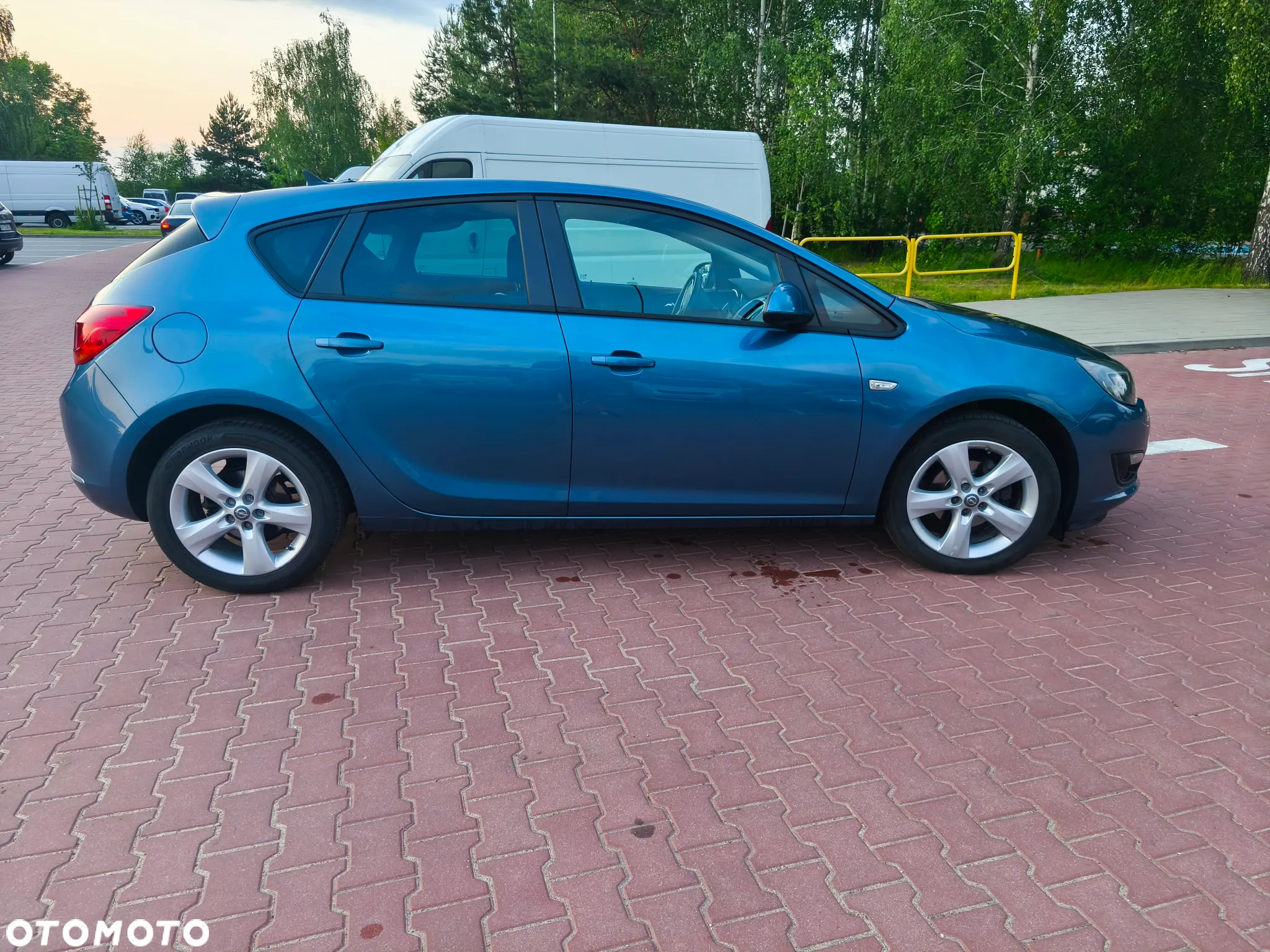 Opel Astra 1.4 Turbo Color Edition - 4
