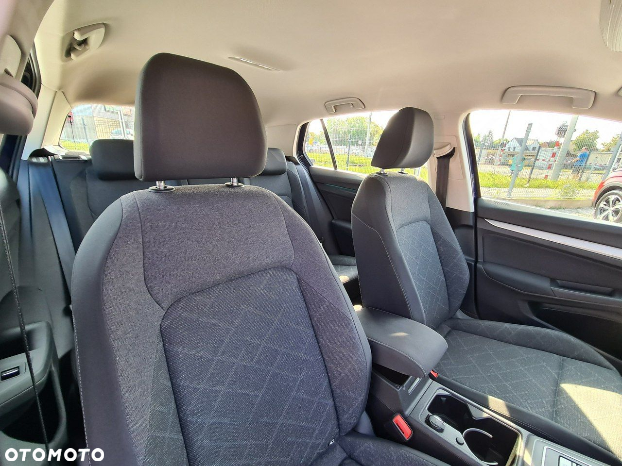 Volkswagen Golf - 26