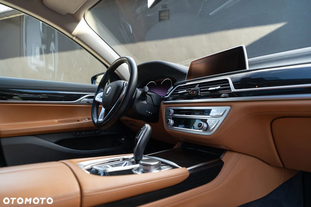 BMW Seria 7 740d xDrive - 20