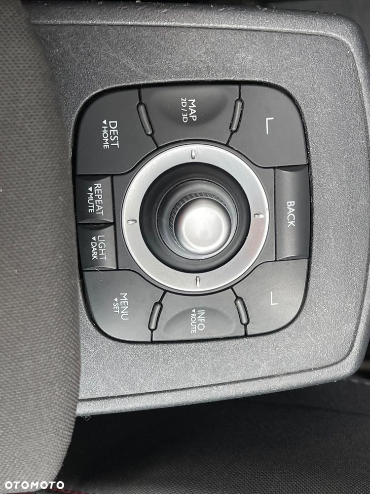 Renault Scenic ENERGY TCe 115 Expression - 12