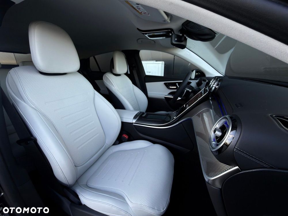 Mercedes-Benz GLC - 21
