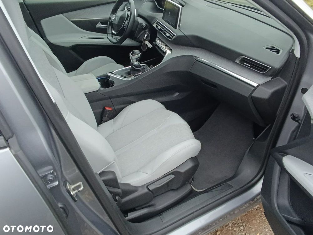 Peugeot 3008 - 14