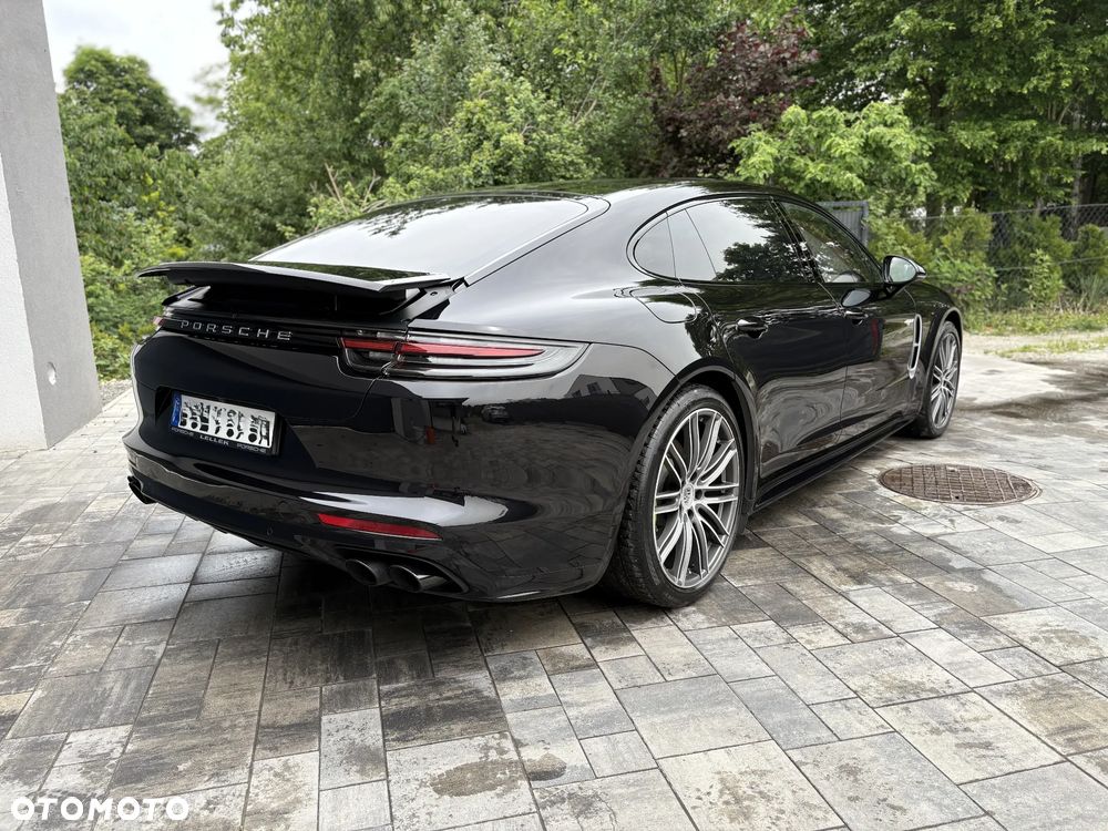 Porsche Panamera - 3