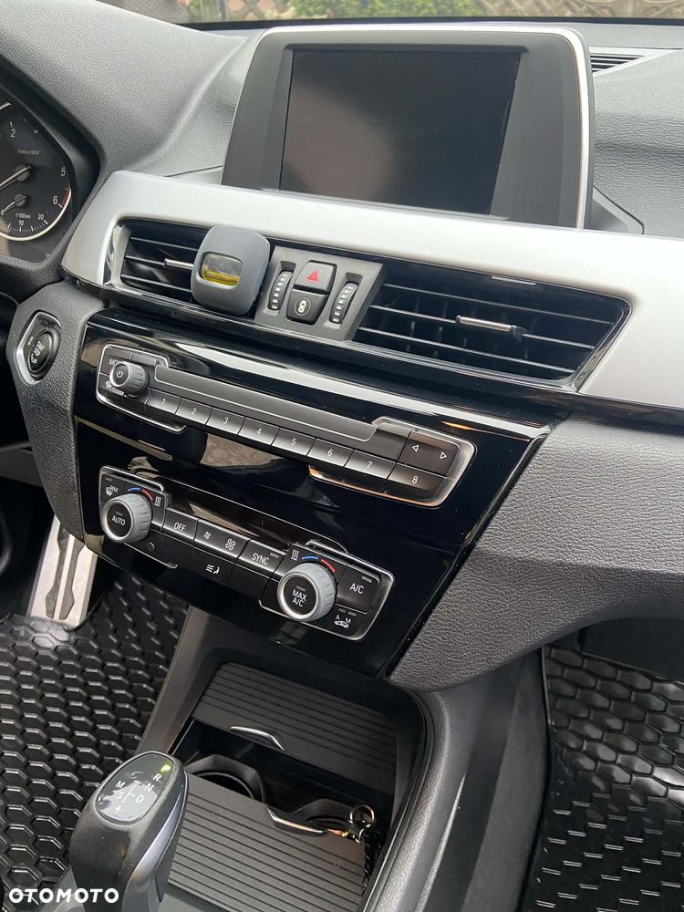 BMW X1 sDrive18d xLine - 20