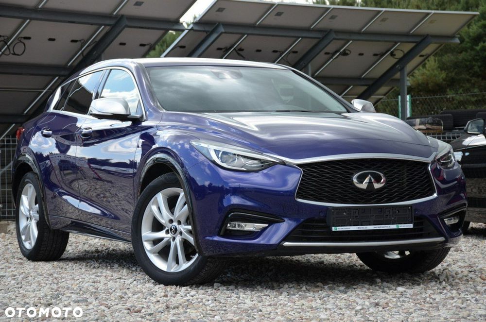 Infiniti Q30 - 31