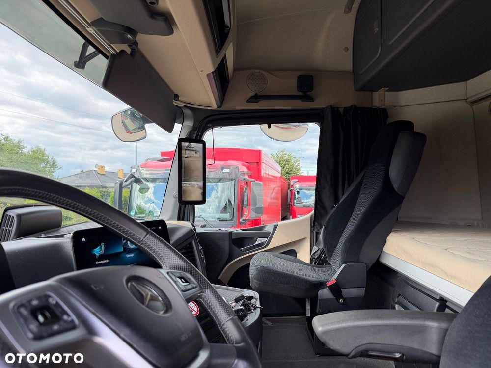 Mercedes-Benz Actros - 24