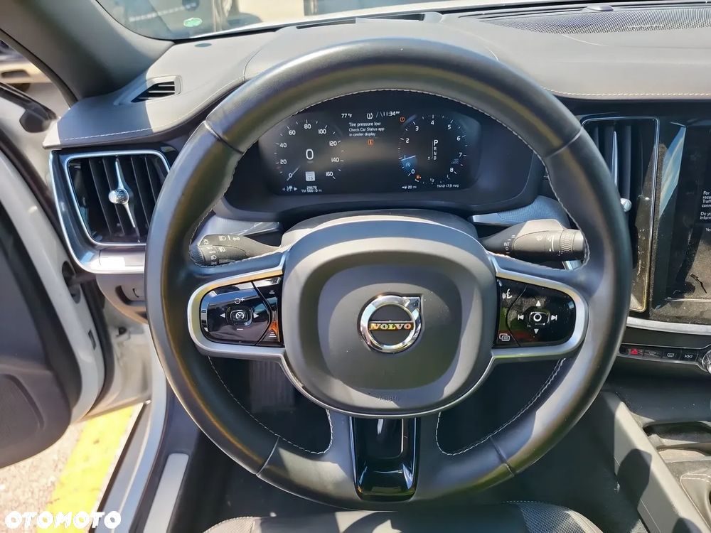 Volvo S60 T6 AWD R-Design - 8