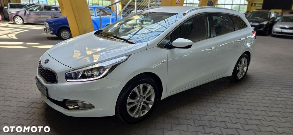 Kia Ceed - 4