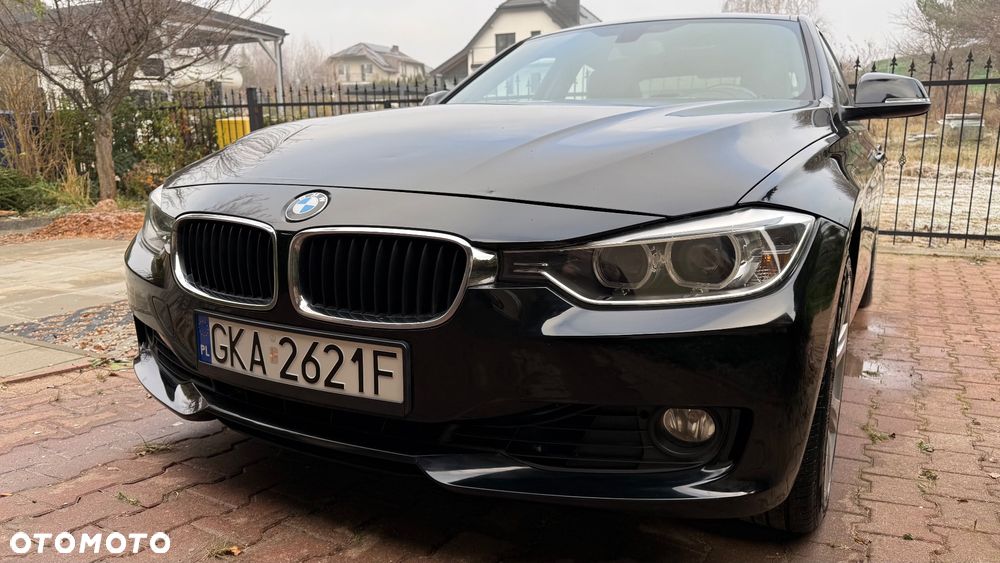 BMW Seria 3 320i xDrive - 6