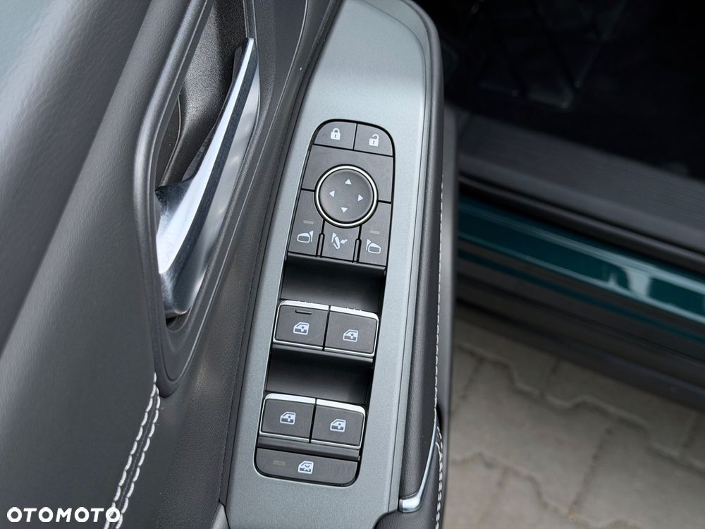 Nissan Qashqai 1.3 DIG-T N-Connecta DCT - 24