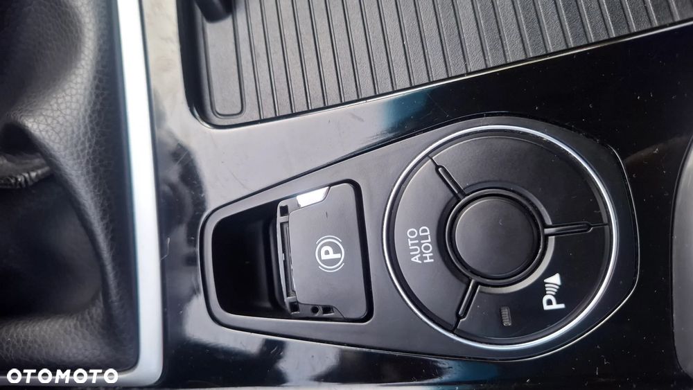 Hyundai i40 Kombi blue 1.6 Family+ - 13