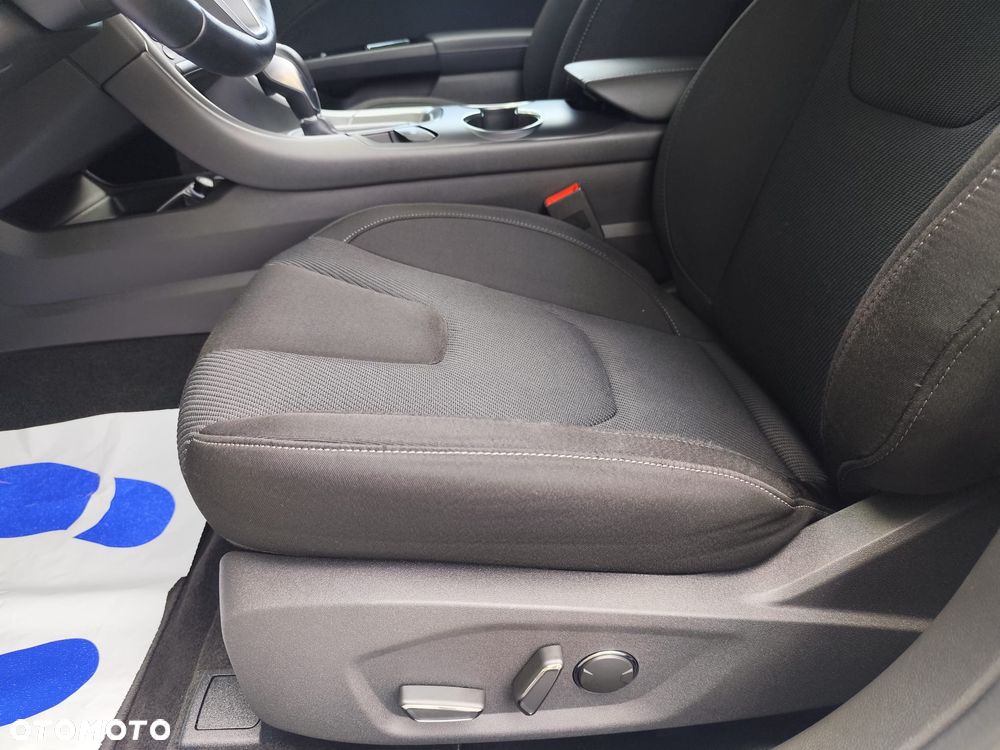 Ford Mondeo - 18