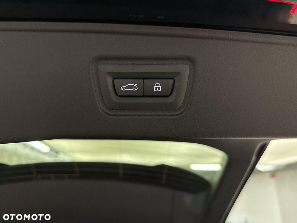 BMW Seria 5 520i mHEV M Sport - 20